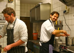 Freddy G. Orchoa (rechts) und sein Souschef Junior Erasmo Da Silva aus Brasilien